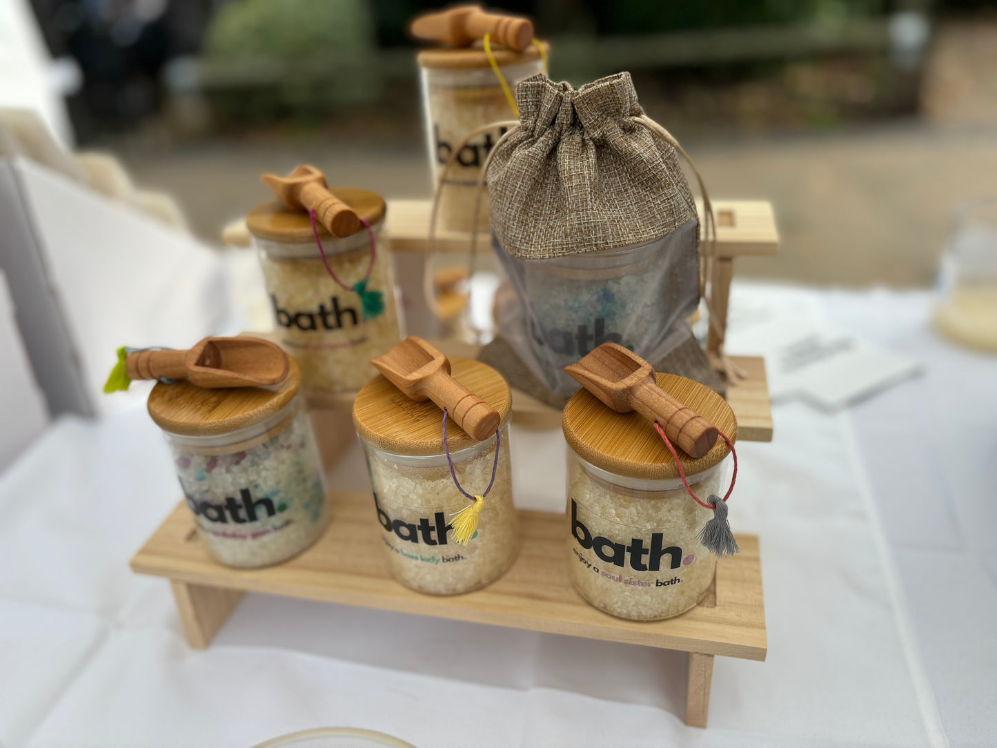 bath.jar